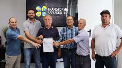 Prefeitura de Abelardo Luz lança pacote de obras para pavimentar diversas ruas do município