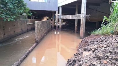 Prefeitura de Xanxerê continua limpeza do canal do Rio Xanxerê e afluentes