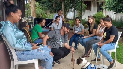 HRSP organiza ação para as mães da UTI Neonatal com o cão mensageiro