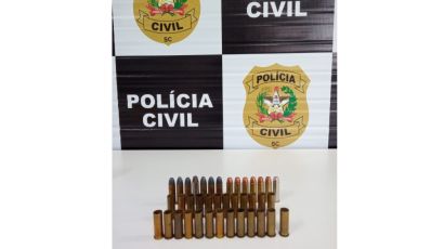 Homem é preso e munições são apreendidas durante investigação de agiotagem em Xaxim 