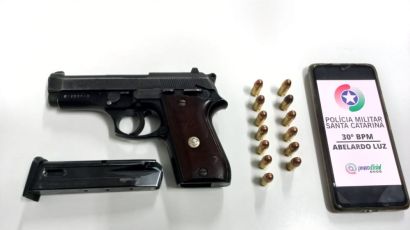 Após confusão em bar, homem acaba preso com arma de fogo em Abelardo Luz