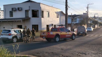 Mulher tenta matar homem a facadas em Xanxerê
