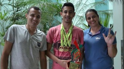 Colaborador do HRSP conquista três medalhas de ouro e troféu no Parajasc