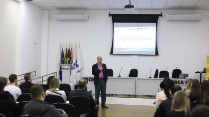 Formação da Amai reúne profissionais de 17 cidades 