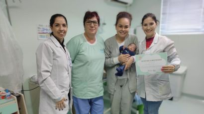 Bebê prematuro recebe alta após mais de dois meses na UTI Neonatal do HRSP