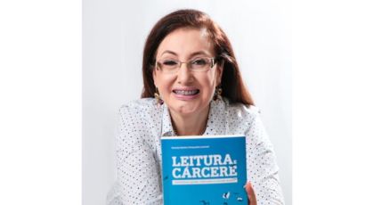 Professora e escritora lança, em Xanxerê, livro sobre leitura nas unidades prisionais 