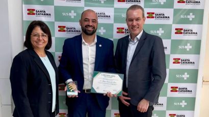 Secretário de Estado da Saúde recebe Certificado Amigo do HRSP