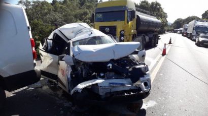 Acidente envolve cinco veículos e deixa transito parado na BR-282