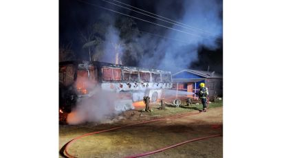 Incêndio em ônibus em Ipuaçu mobiliza Corpo de Bombeiros