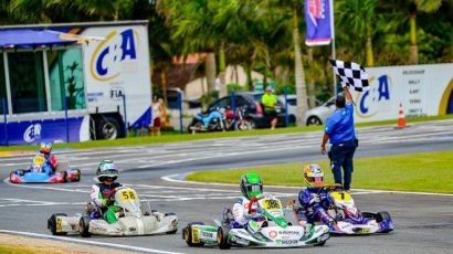 Gabriel Moura é vice brasileiro de kart também na categoria Júnior