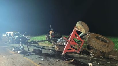 Duas pessoas ficam feridas em colisão entre caminhonete e trator em Marema