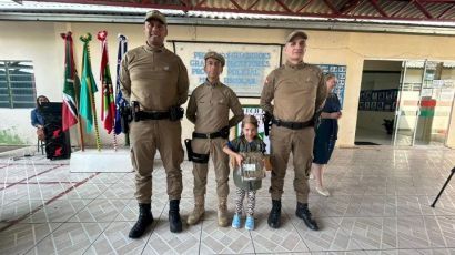 Fardamento do projeto Policial Militar Mirim Escolar é entregue em Xanxerê