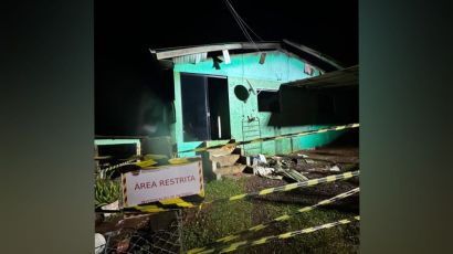 Incêndio destrói casa no bairro Nossa Senhora de Lourdes 