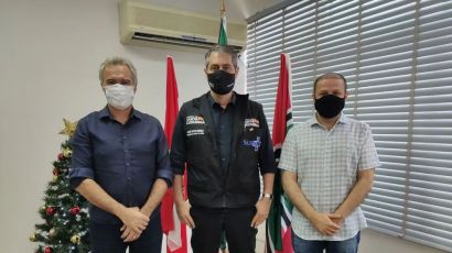 Prefeito e vice de Xanxerê recebem visita do secretário de Estado da Saúde
