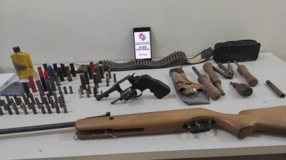 Idoso é preso por ameaça contra a esposa e posse ilegal de arma de fogo em Ponte Serrada