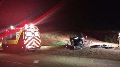 Uma pessoa morre e motorista de caminhão foge após acidente na SC-480