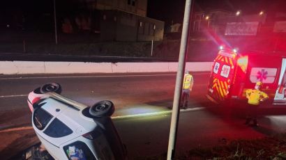 Veículo é encontrado capotado e sem ocupantes na BR-282