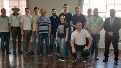 Clube do Agricultor realiza seminário regional em Passos Maia