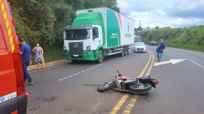 Motociclista e passageira ficam feridos em acidente registrado em Xaxim 