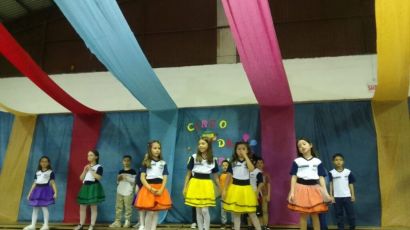Escola de Xaxim realiza projeto Circo da Alegria