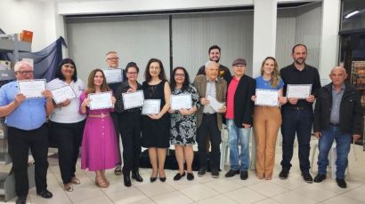 Semana Literária encerra com homenagem a escritores xanxerenses