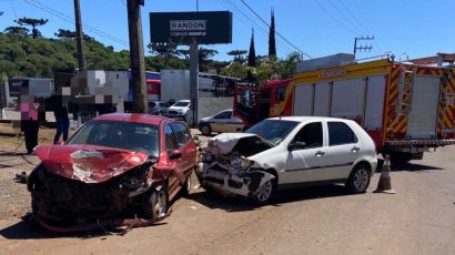 Colisão entre veículos deixa duas pessoas feridas em Xanxerê