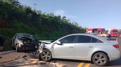 Três pessoas ficam feridas em colisão registrada na BR-282 em Xanxerê