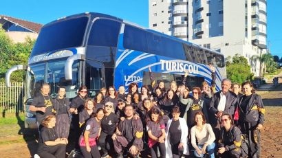 Bailarinas de Xanxerê participam de Festival de Dança da 3ª Idade em Piratuba