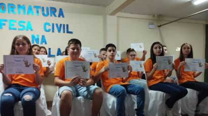 Alunos de Marema se formam no Programa Defesa Civil na Escola