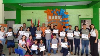 Alunos de Ipuaçu se formam no Programa Defesa Civil na Escola