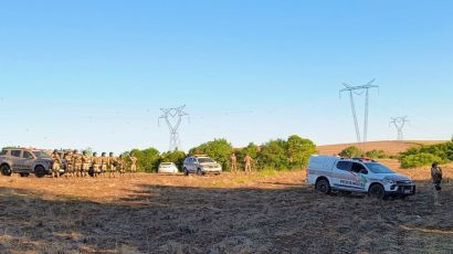 PM atua em ação de reintegração de área ocupada no interior de Abelardo Luz