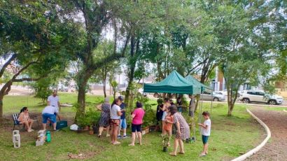 Prefeitura de Xanxerê distribui cerca de 300 mudas de árvores nativas