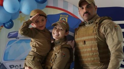 Policiais militares de Xanxerê participam de aniversário de fã da corporação