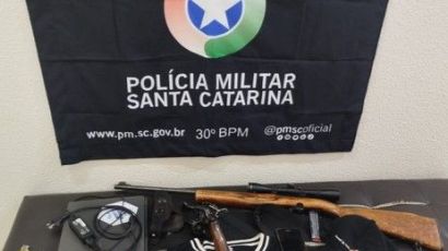 Suspeito de furto de carro em Xanxerê é preso após furtar computador e armas em Faxinal 