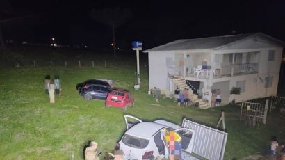 Três pessoas ficam feridas em acidente de trânsito no bairro Sufiatti, em Xanxerê