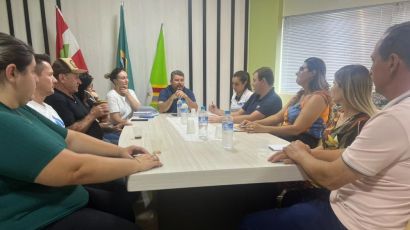 Prefeito de Bom Jesus se reúne com membros do Grupo Amigos do Feijão