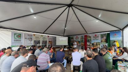 Bovinocultura de Leite em Foco: palestra reúne produtores na ExpoXaxim 2025