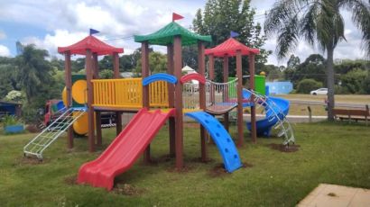 Prefeitura de Xaxim instala novos parques infantis em unidades de ensino