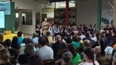 Polícia Militar de Xanxerê realiza reunião na Escola Joaquim Nabuco