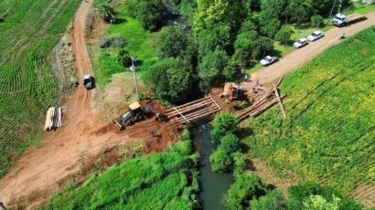 São Domingos realiza reconstrução de ponte na Linha Imigra