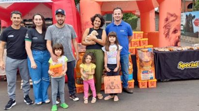 Treze cães foram adotados durante ação realizada em Xanxerê