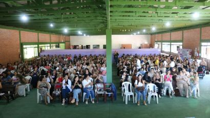 Cerca de 300 professores participaram de seminário regional da Amai