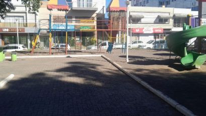 Parque da Praça Tiradentes receberá grama sintética
