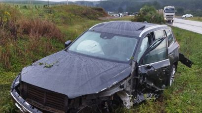 Colisão entre carro e caminhão deixa feridos em Ponte Serrada