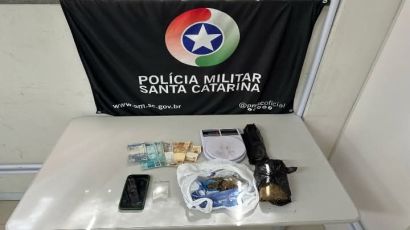 Tentativa de despistar PM termina em prisão por tráfico de drogas em Xaxim