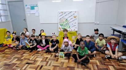 EMEB Nossa Senhora Aparecida comemora Dia do Livro com contação de histórias