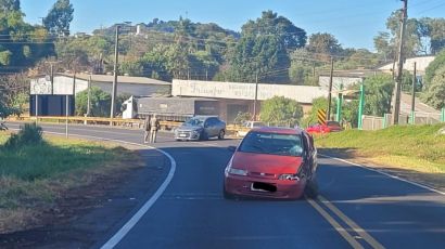 Colisão frontal deixa condutores feridos em Xanxerê