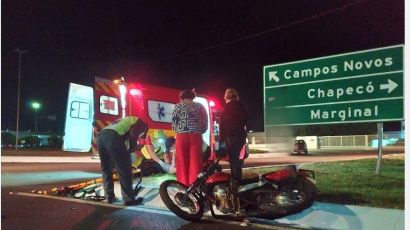 Motociclista e passageira ficam feridas em acidente na BR-282 em Xanxerê