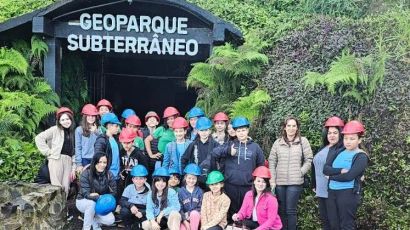 Alunos da EMEB Nossa Senhora Aparecida realizam viagem de estudos à Ametista do Sul