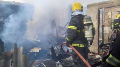 Incêndio destrói residência e deixa uma pessoa ferida em Xaxim